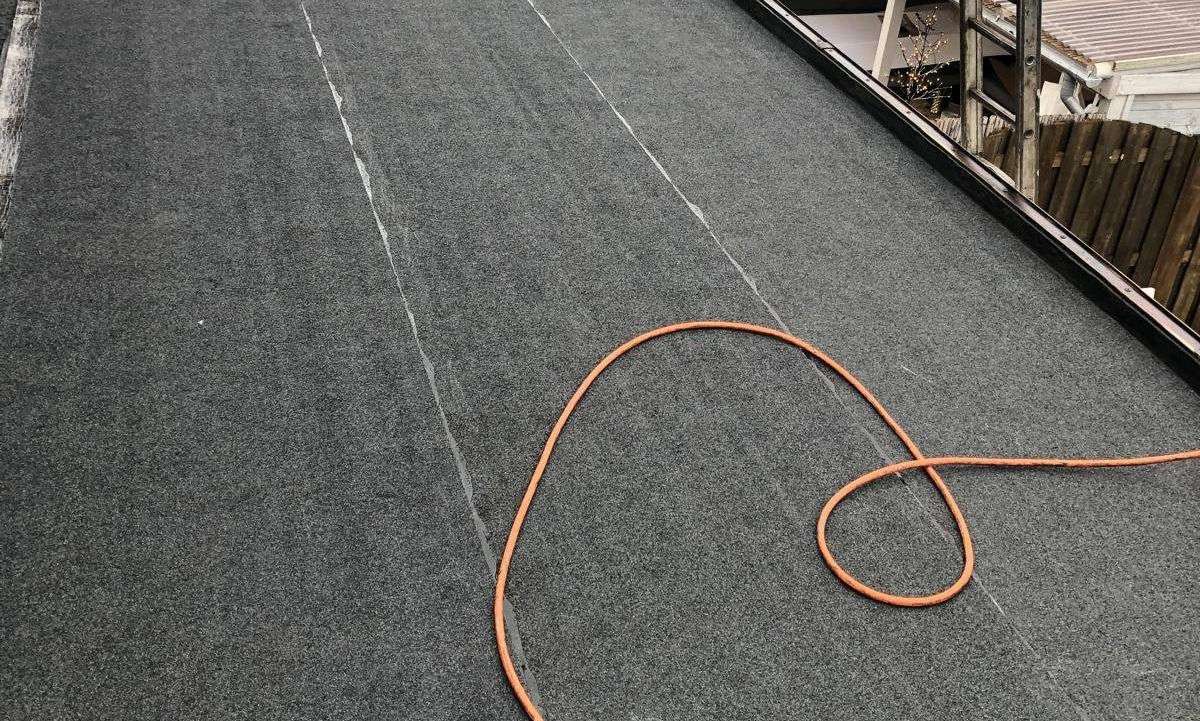 Nieuw bitumen dak aangelegd in Hilvarenbeek Nieuw bitumen dak aangelegd in Hilvarenbeek